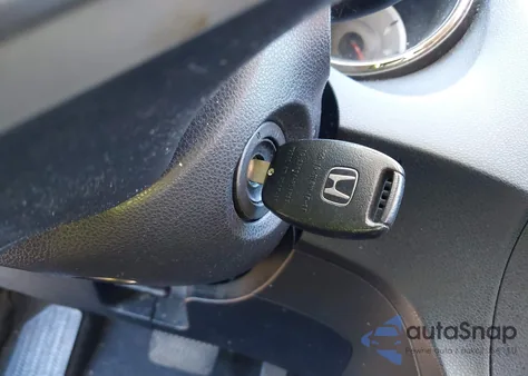 2013 Honda Fit Sport z USA, uszkodzony, nr VIN JHMGE8H53DC004626